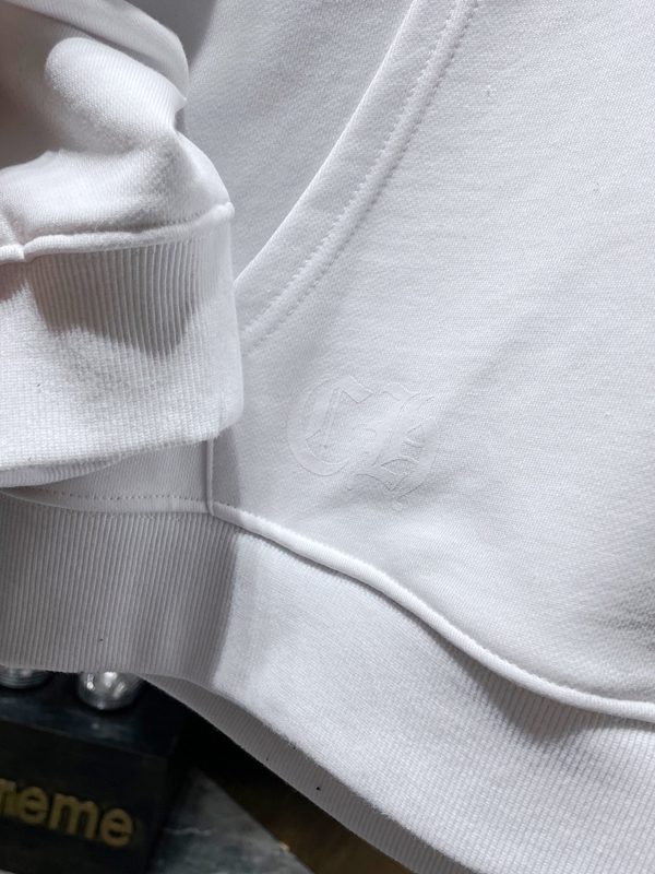 ブランドパーカー着用イメージ